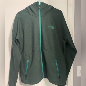 Men’s size L, North Face zip hooded coat. Green, EUC, non smoking